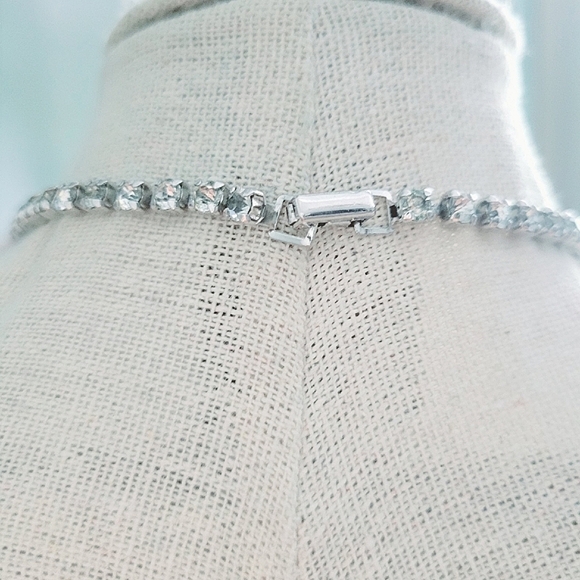 VINTAGE Leo Glass rhinestone necklace - Picture 3 of 6